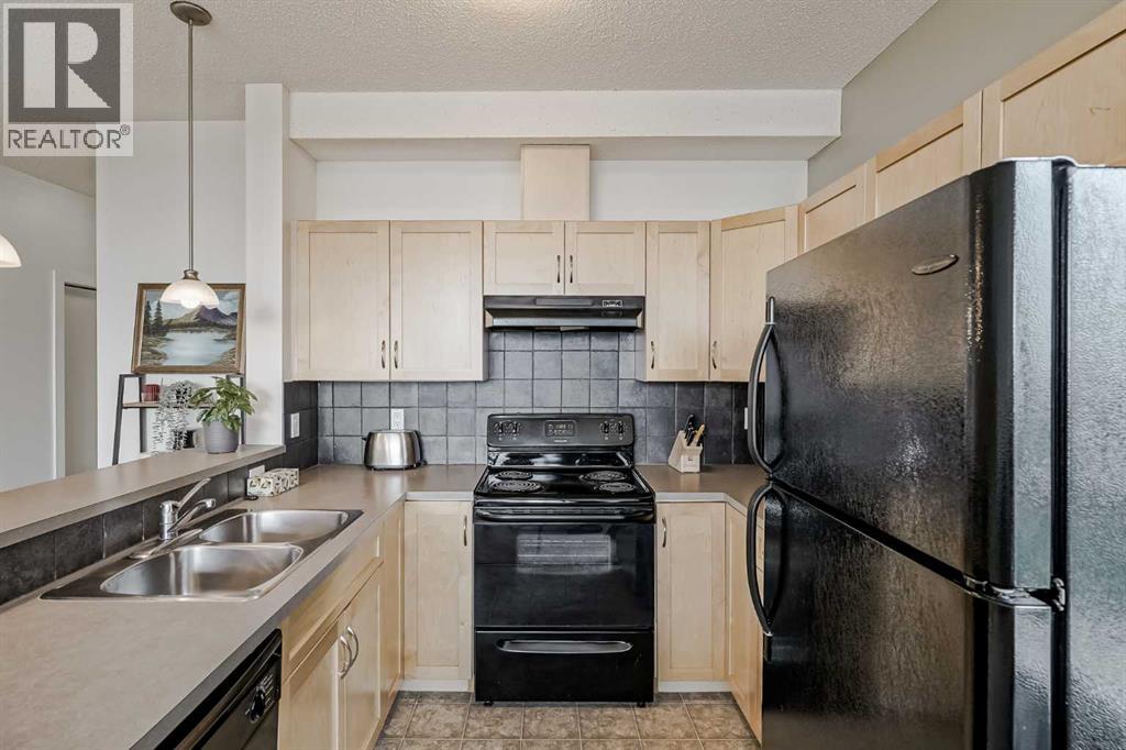 Single Family House for Sale in    Avenue NE Renfrew Calgary 