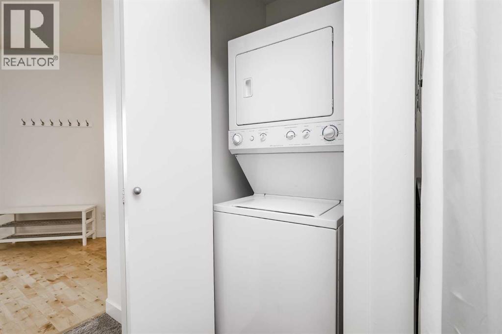 Single Family House for Sale in    Avenue NE Renfrew Calgary 