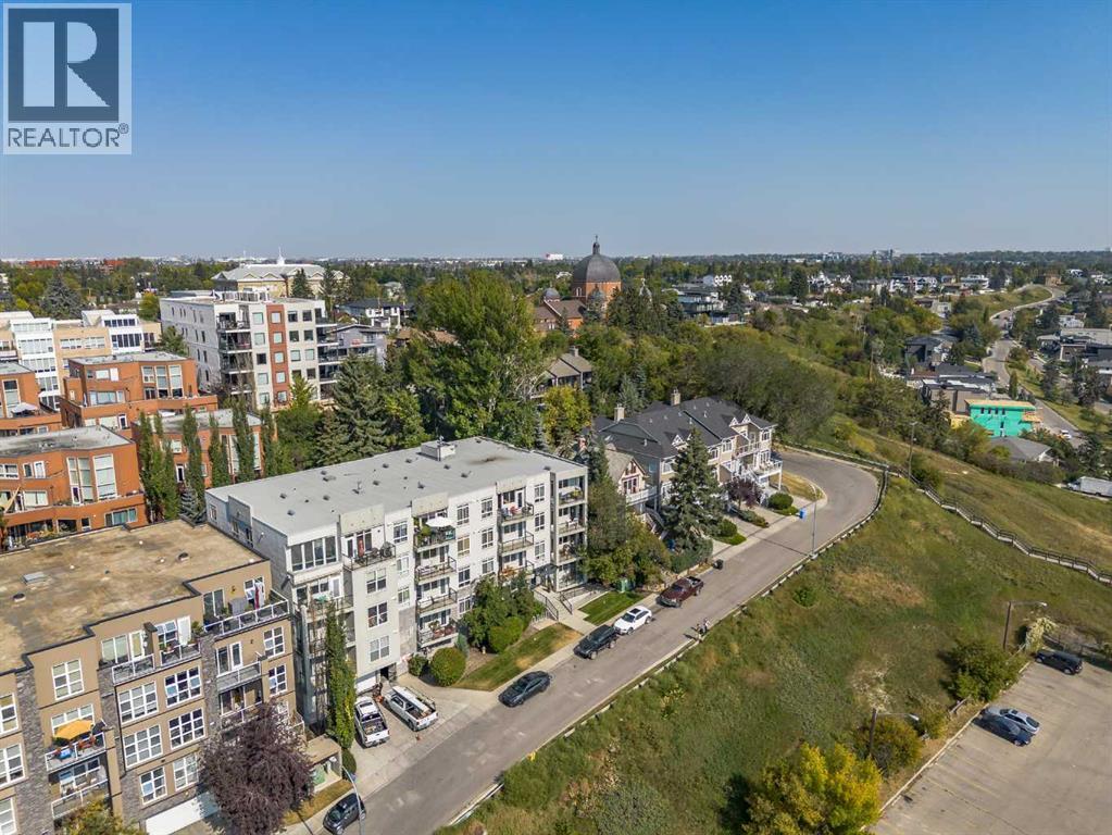 Single Family House for Sale in    Avenue NE Renfrew Calgary 