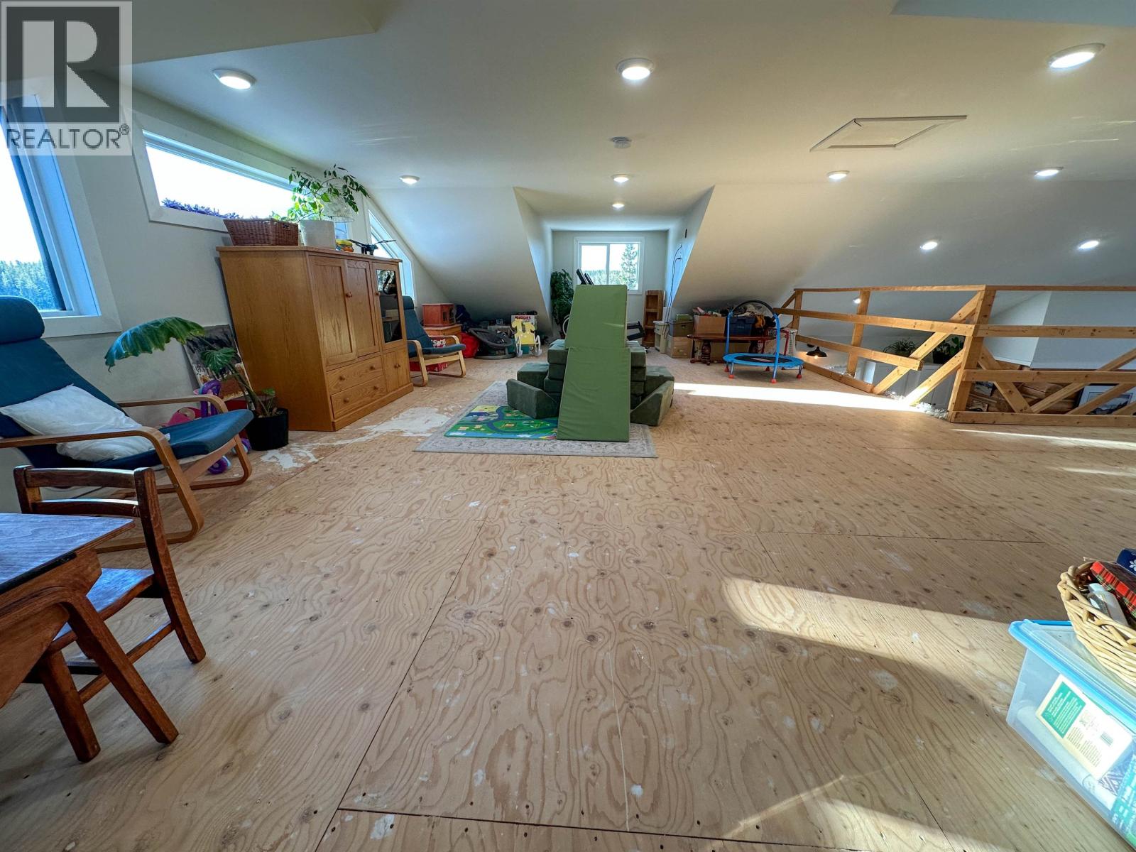 15053 NICKOL ROAD, Vanderhoof