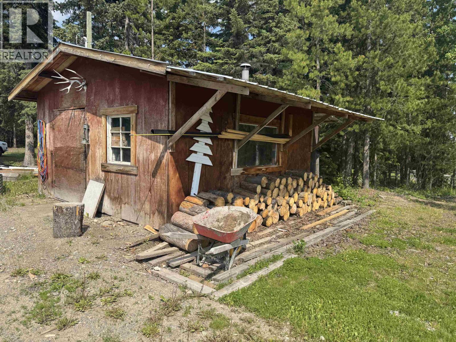 15053 NICKOL ROAD, Vanderhoof