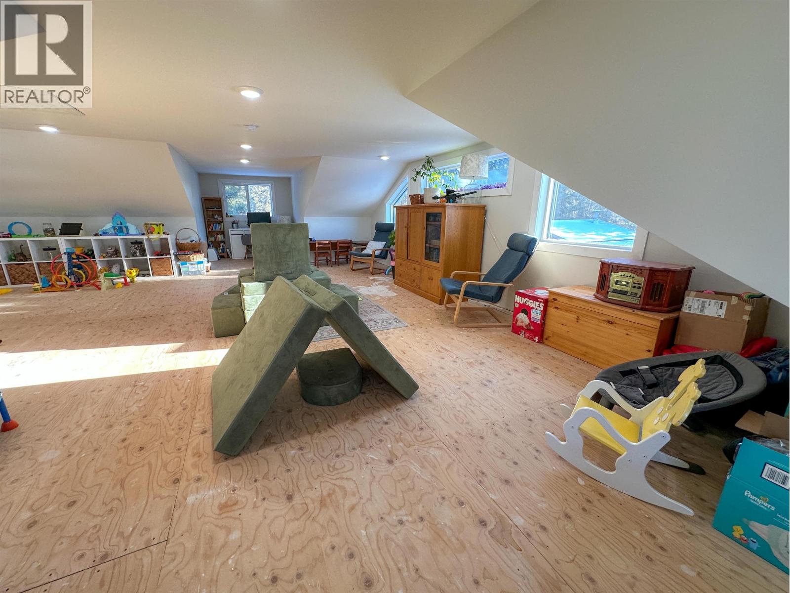 15053 NICKOL ROAD, Vanderhoof