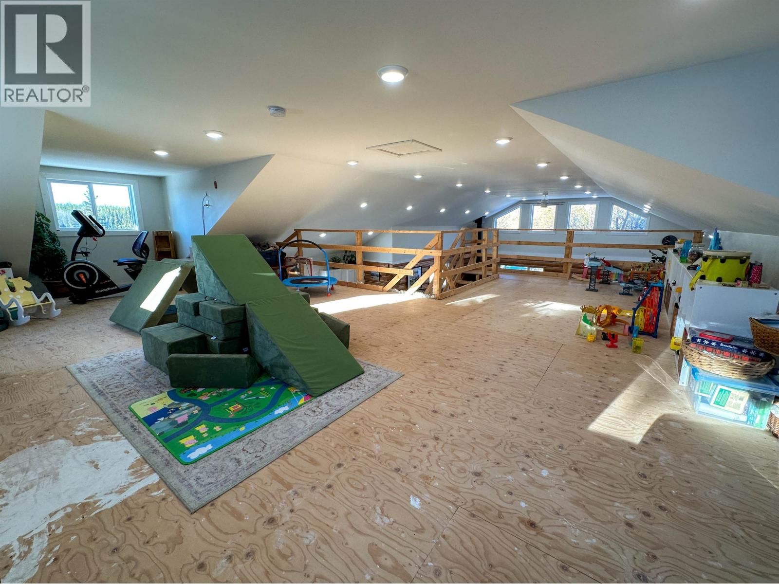 15053 NICKOL ROAD, Vanderhoof