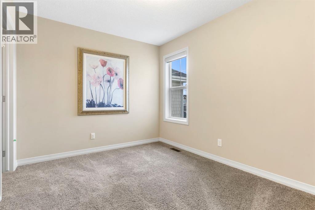 33 Sundown Grove, Cochrane