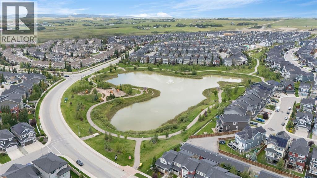 33 Sundown Grove, Cochrane