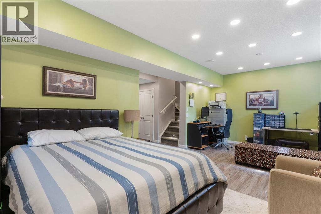 33 Sundown Grove, Cochrane