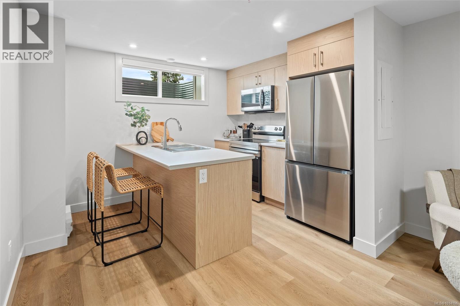 3731 Producers Way, Colwood