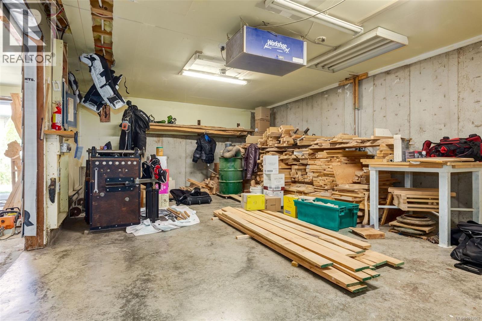 2897 Fuller Lake Rd, Chemainus