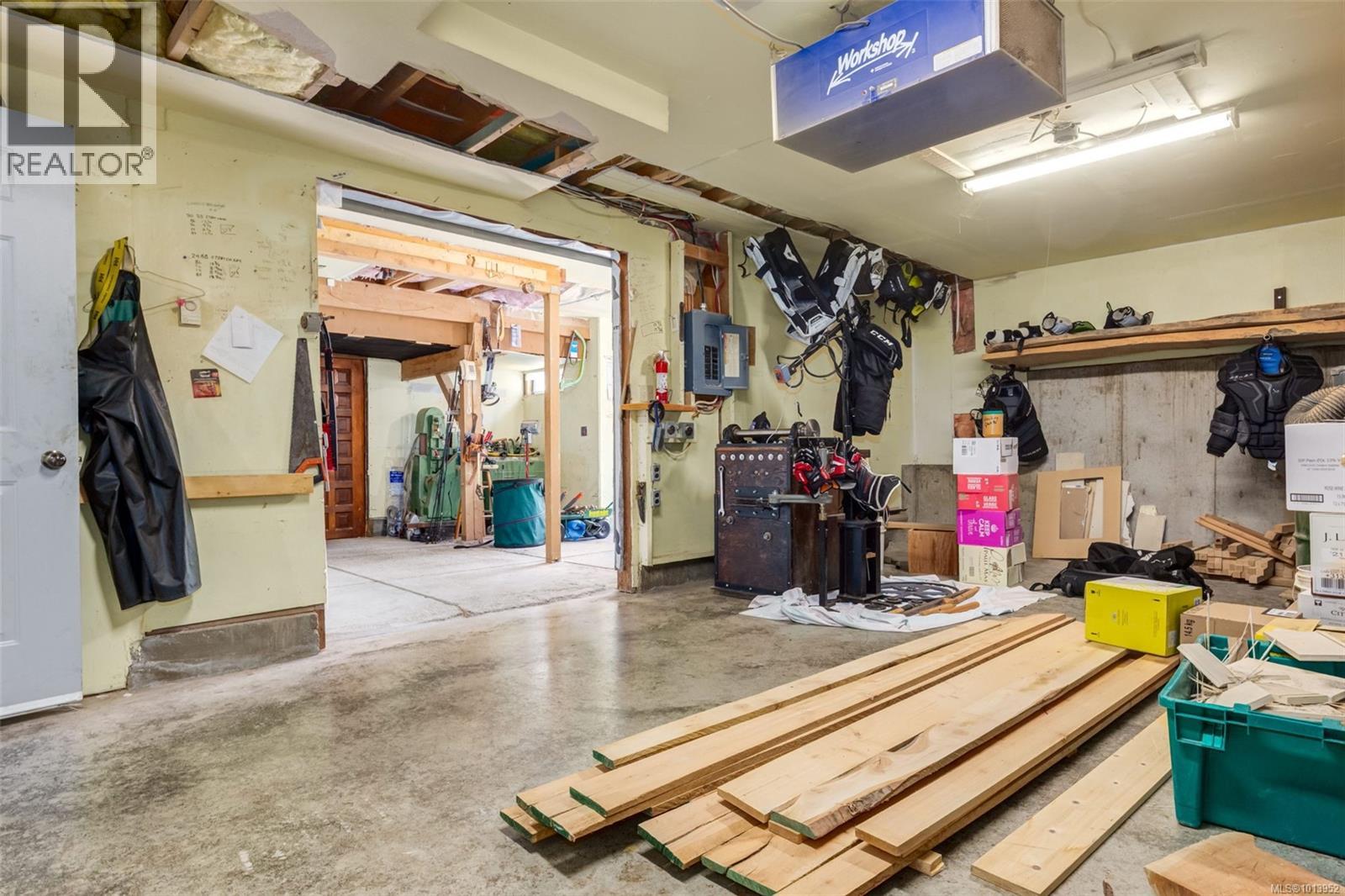 2897 Fuller Lake Rd, Chemainus