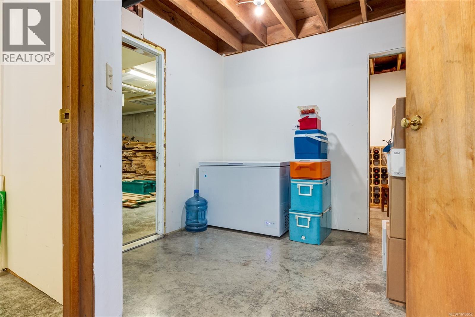 2897 Fuller Lake Rd, Chemainus