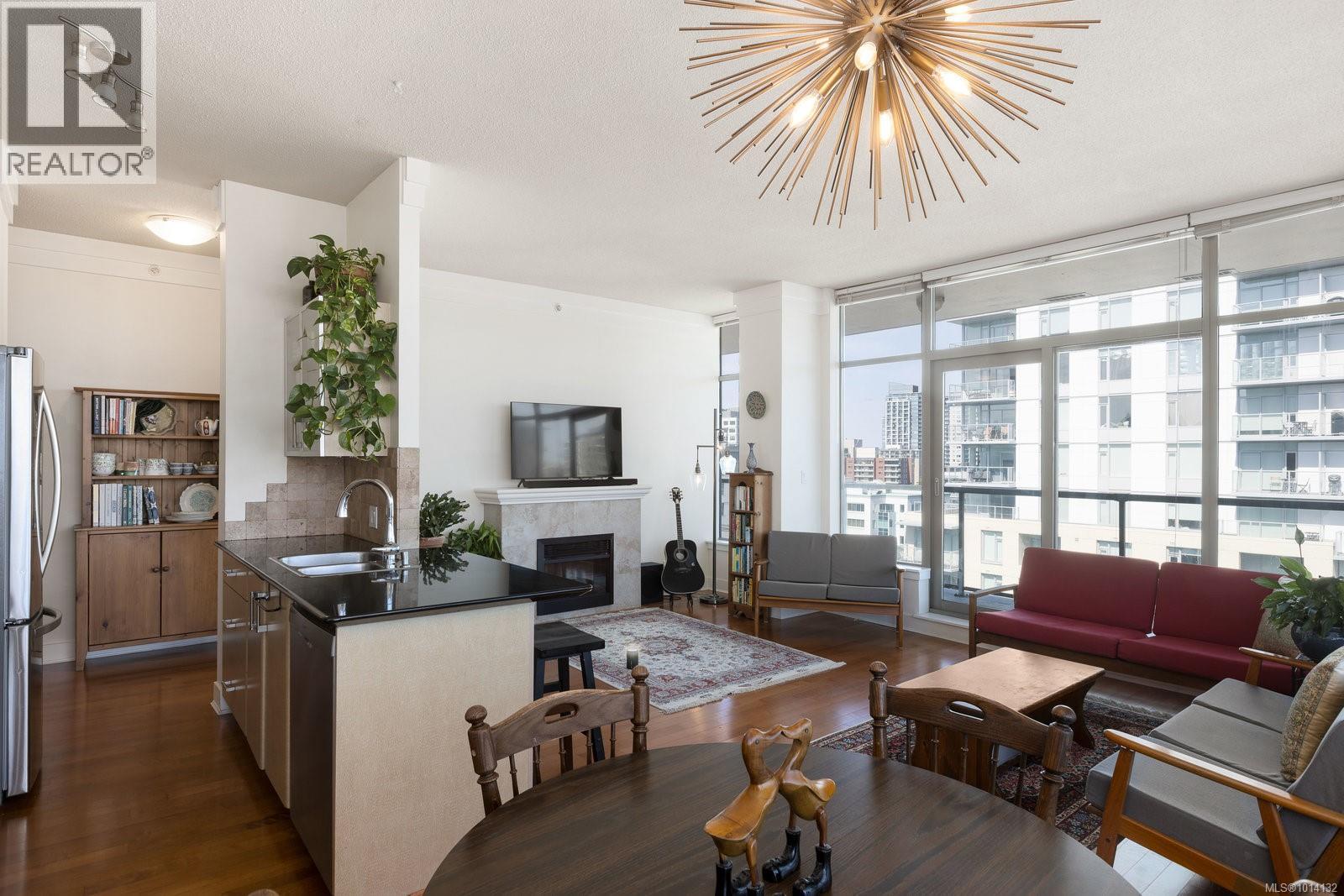 1008 845 Yates Street, Victoria