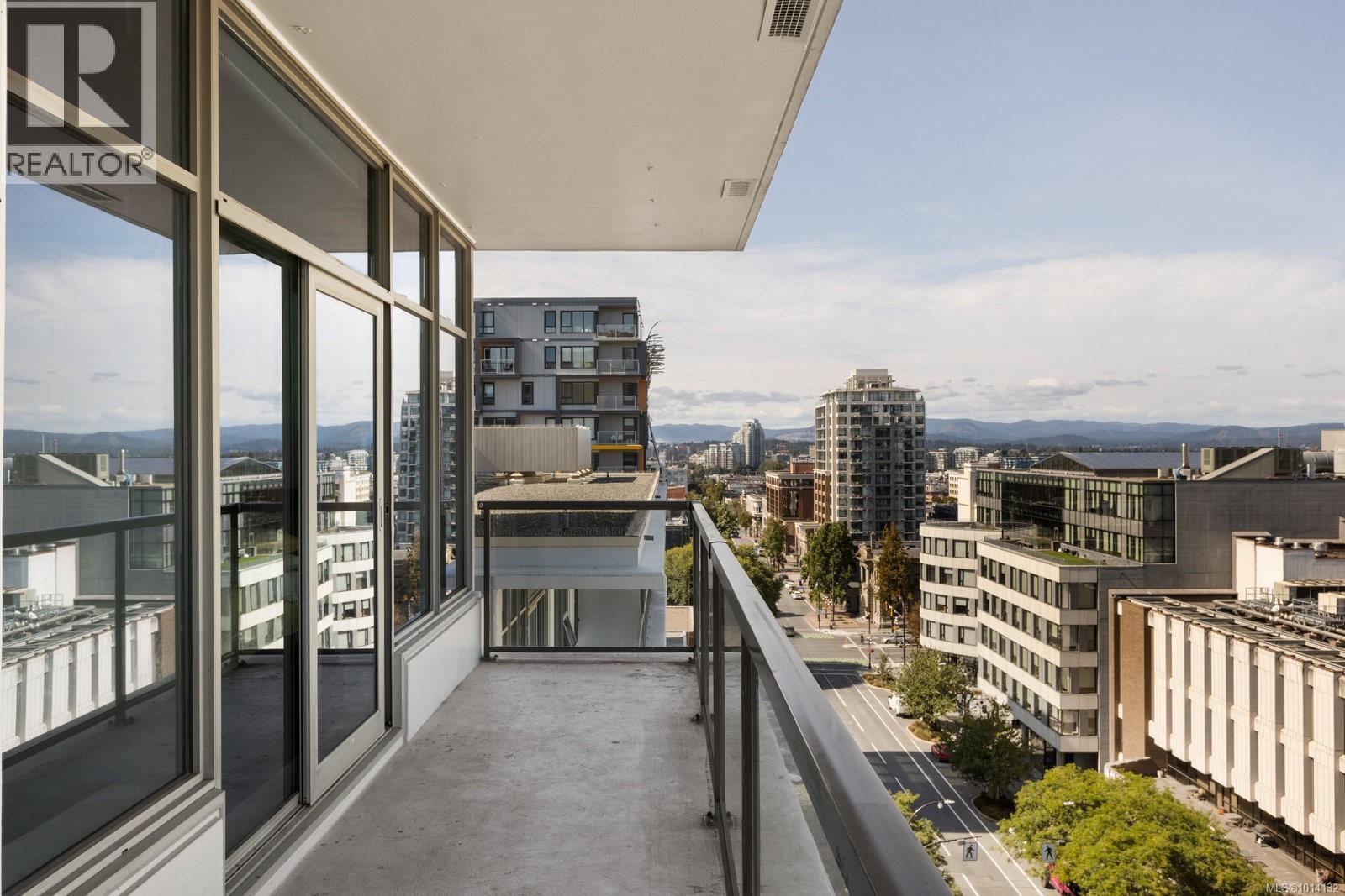 1008 845 Yates Street, Victoria