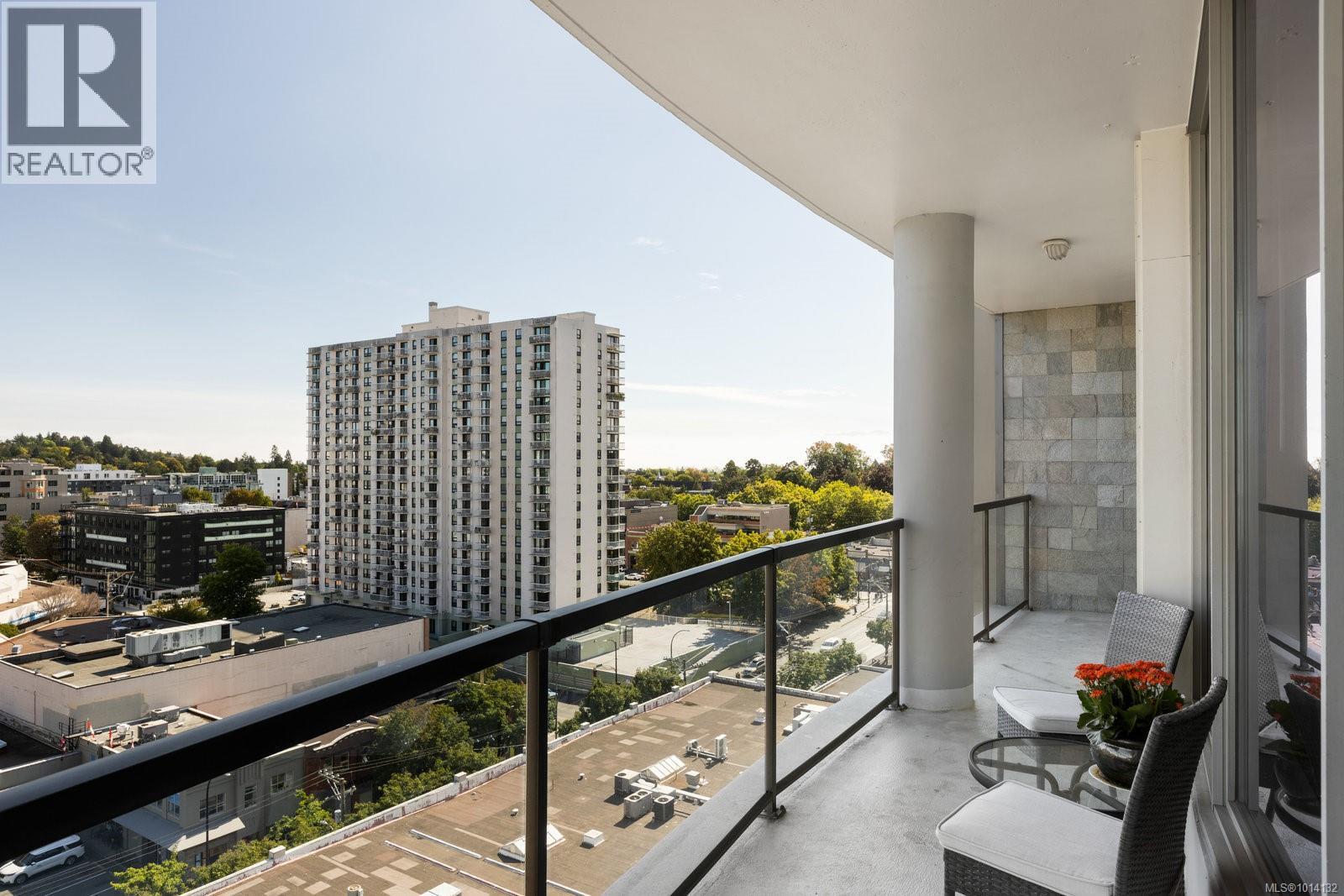 1008 845 Yates Street, Victoria