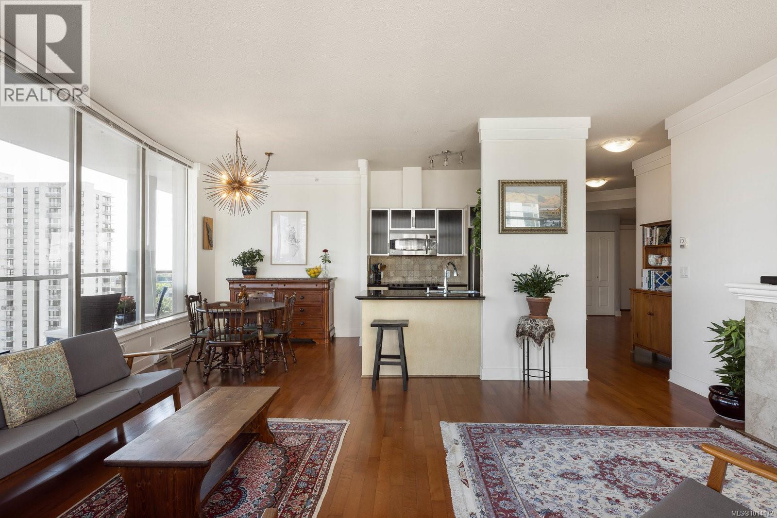 1008 845 Yates Street, Victoria