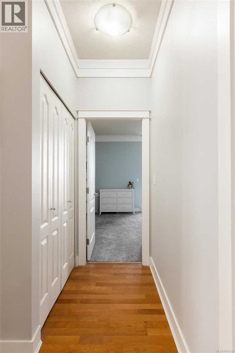 1008 845 Yates Street, Victoria