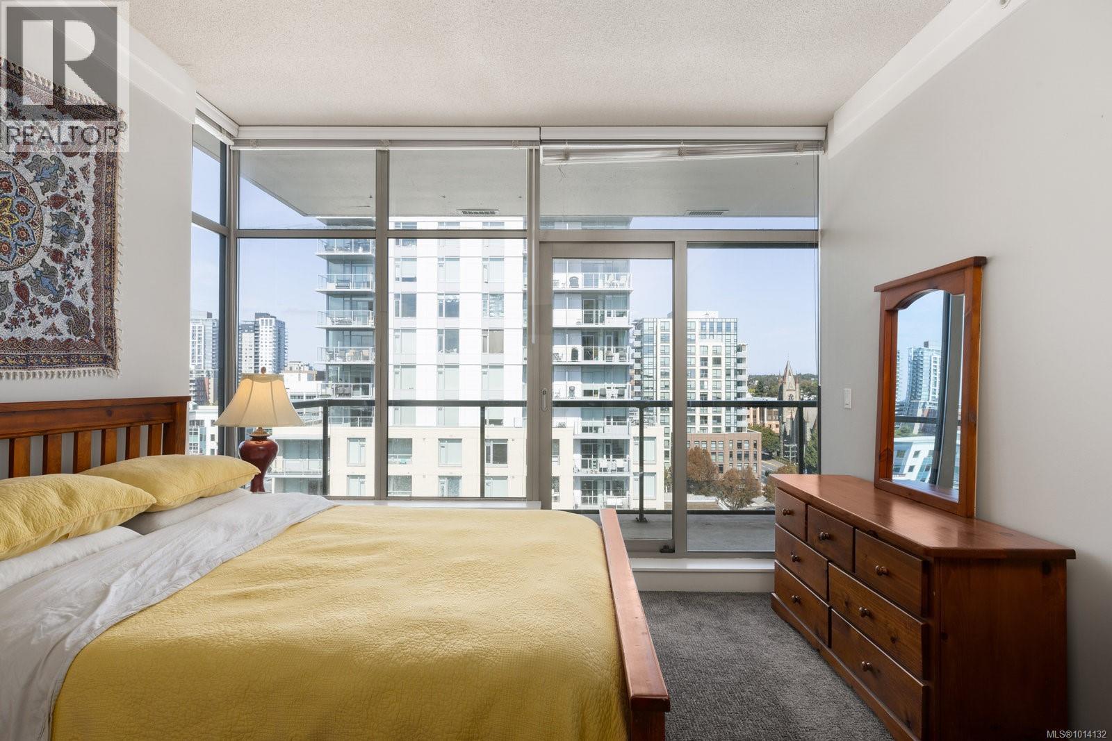 1008 845 Yates Street, Victoria