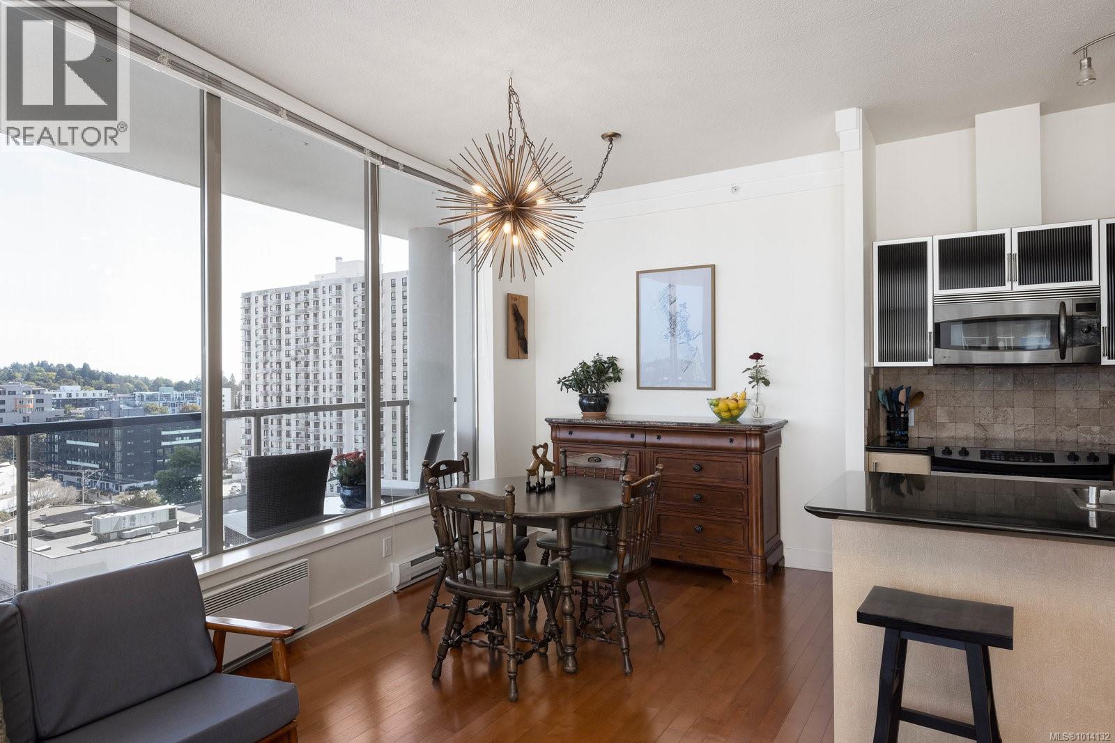 1008 845 Yates Street, Victoria