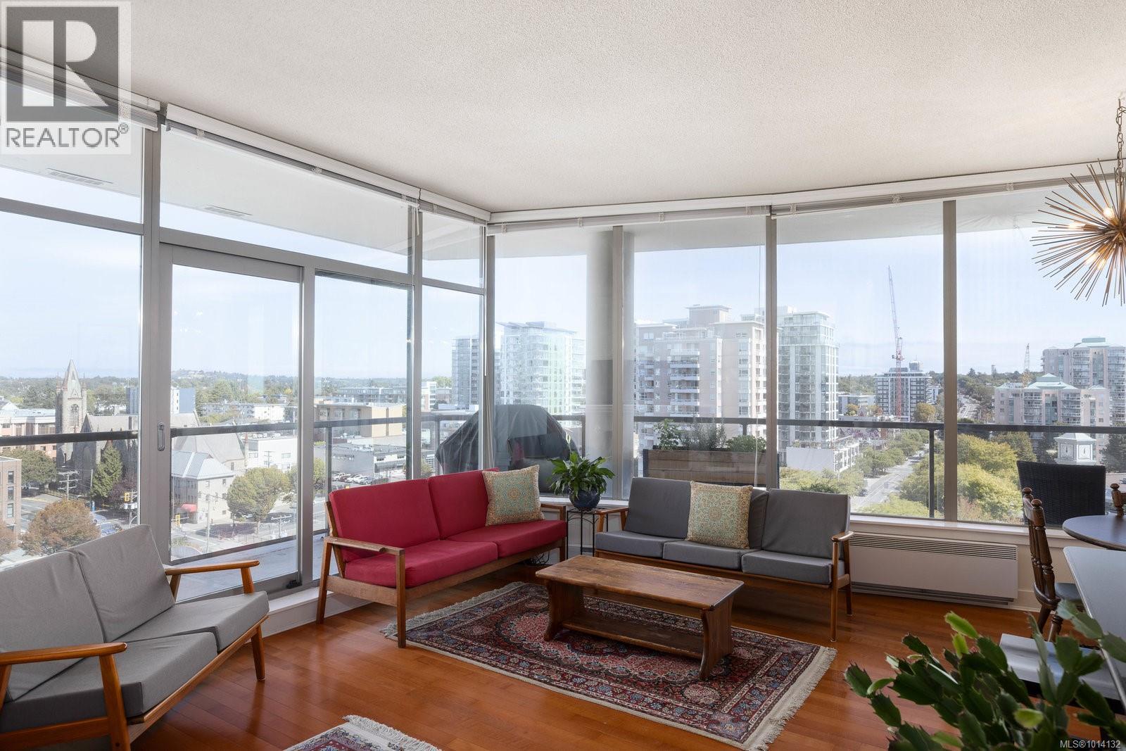 1008 845 Yates Street, Victoria