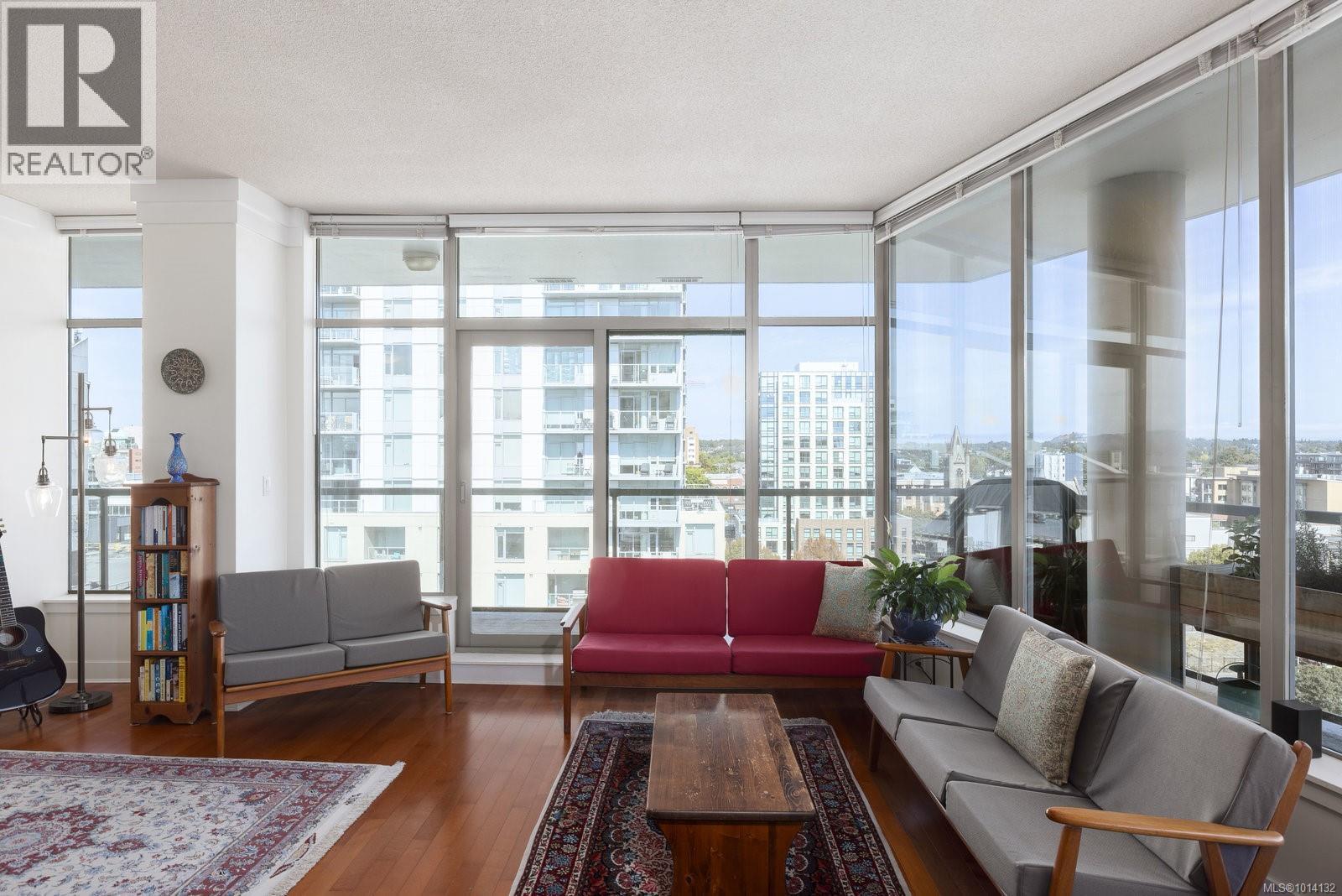1008 845 Yates Street, Victoria