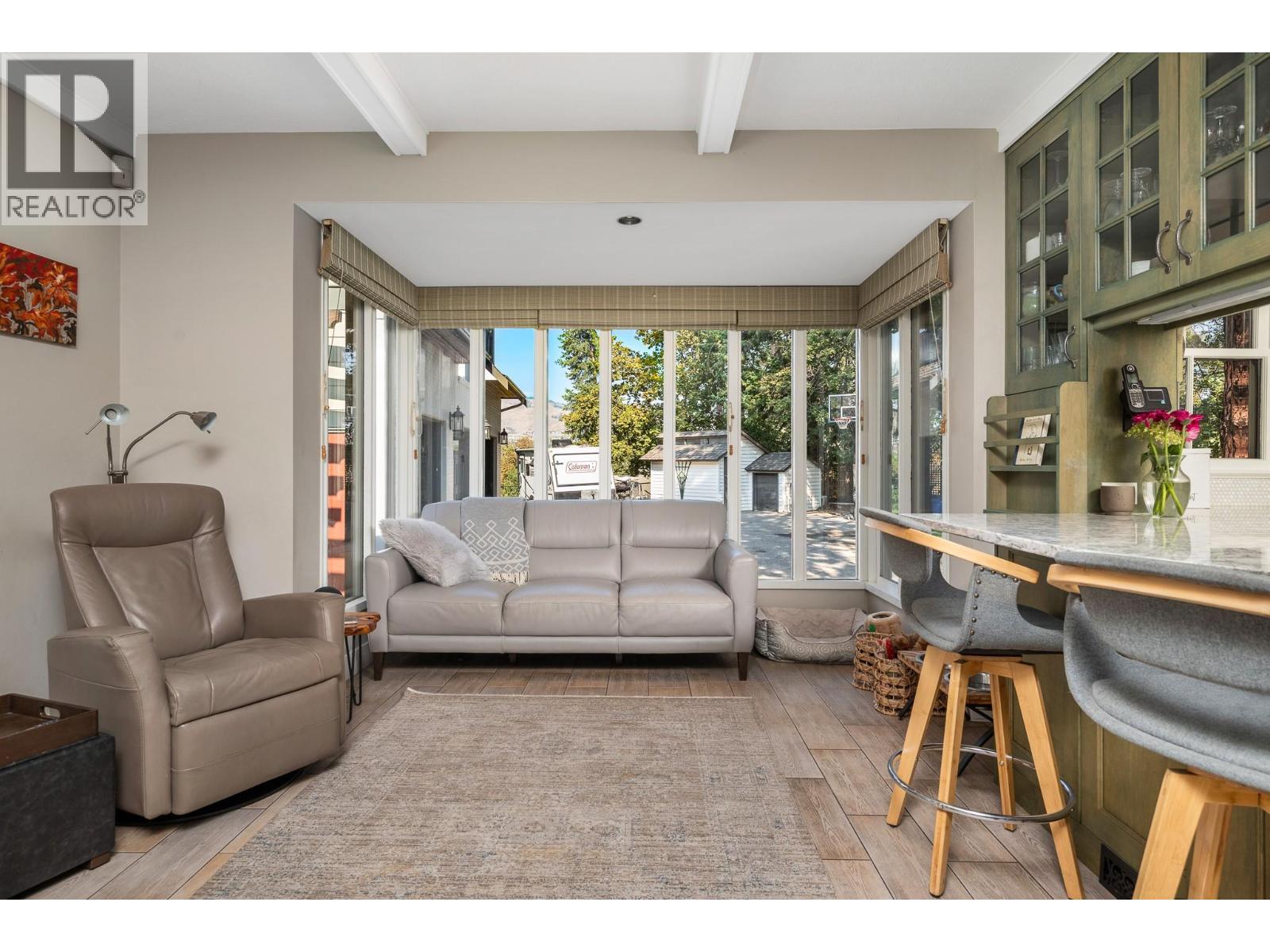 2202 26 Street - 20