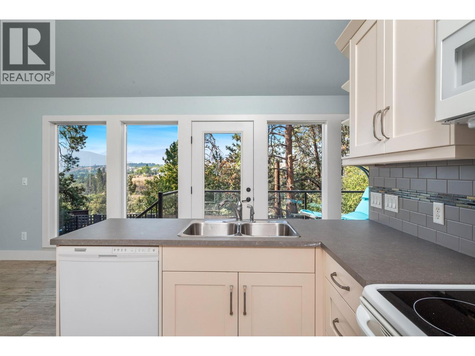 2202 26 Street - 51