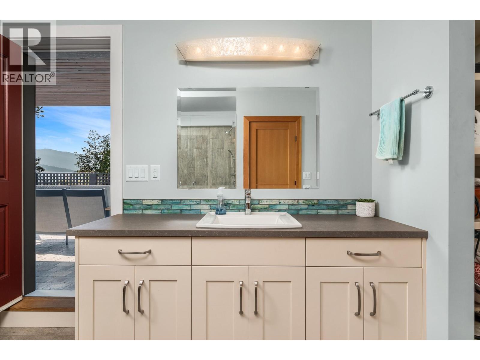 2202 26 Street - 55
