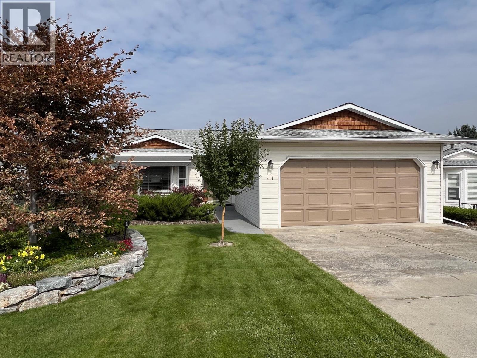 814 8 Avenue, Vernon