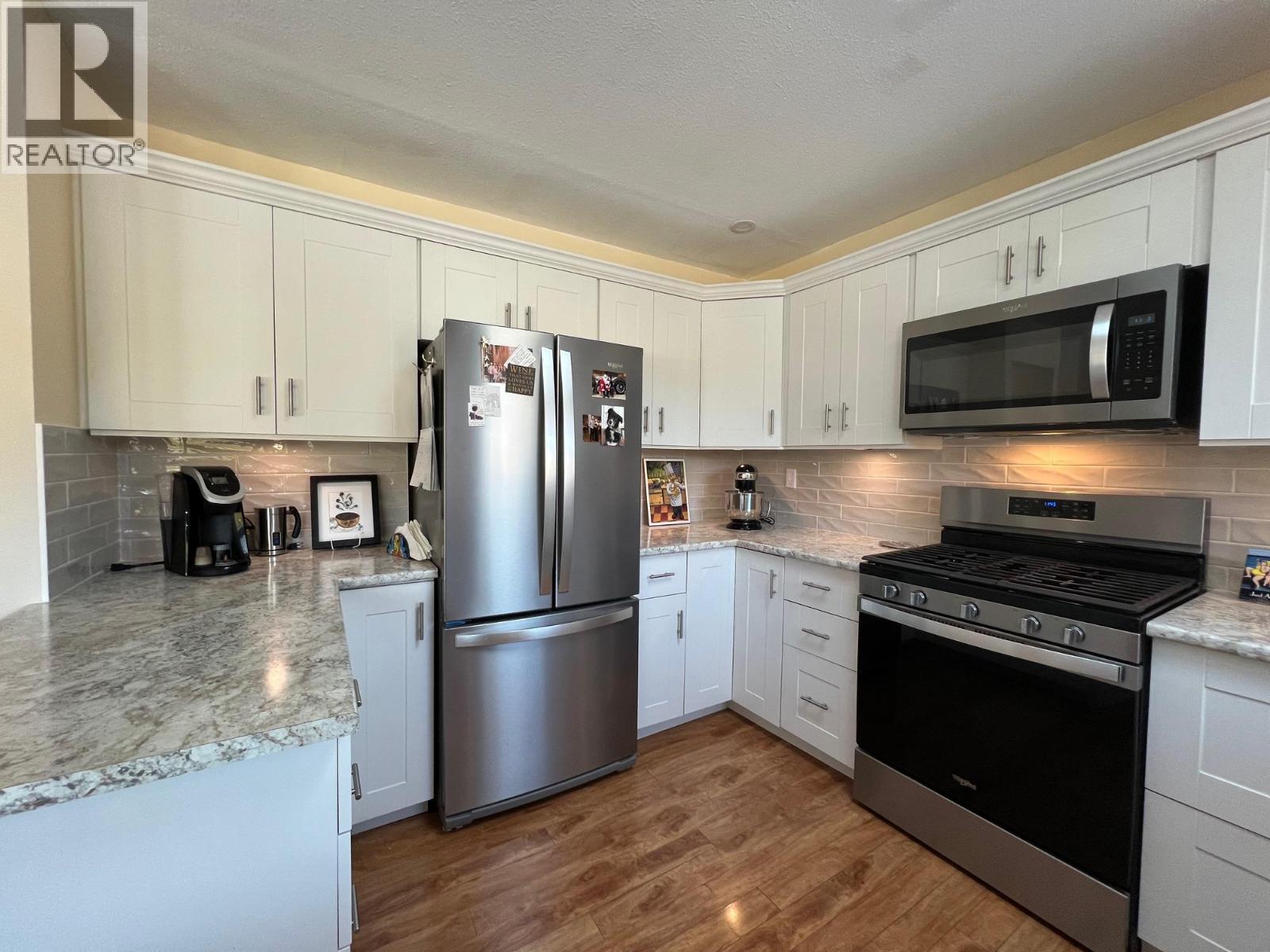 814 8 Avenue, Vernon