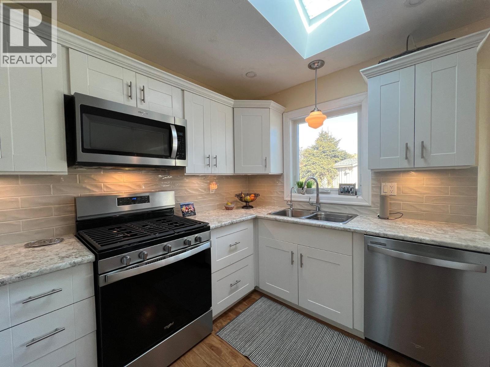 814 8 Avenue, Vernon