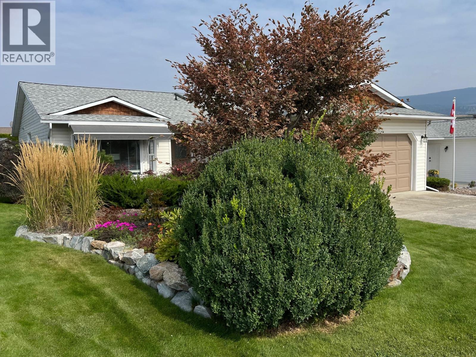 814 8 Avenue, Vernon