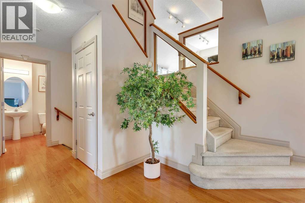 Single Family House for Sale in  Harvest Grove Close NE Harvest Hills Calgary 