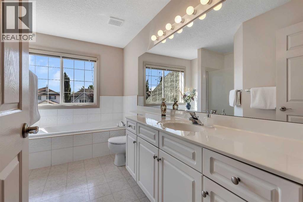 Single Family House for Sale in  Harvest Grove Close NE Harvest Hills Calgary 