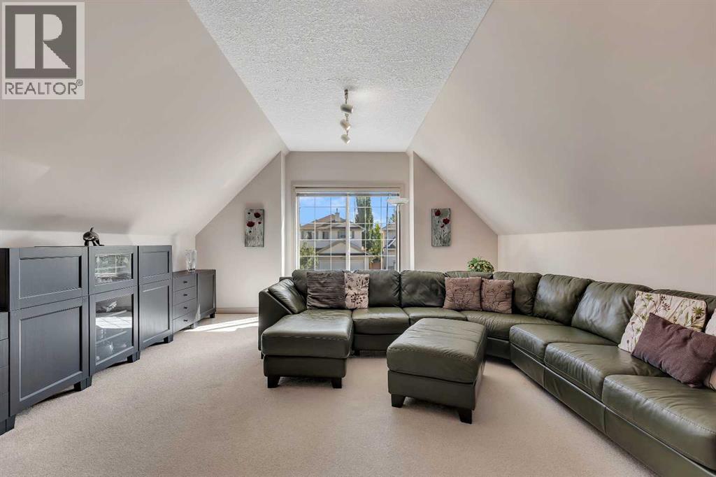 Single Family House for Sale in  Harvest Grove Close NE Harvest Hills Calgary 