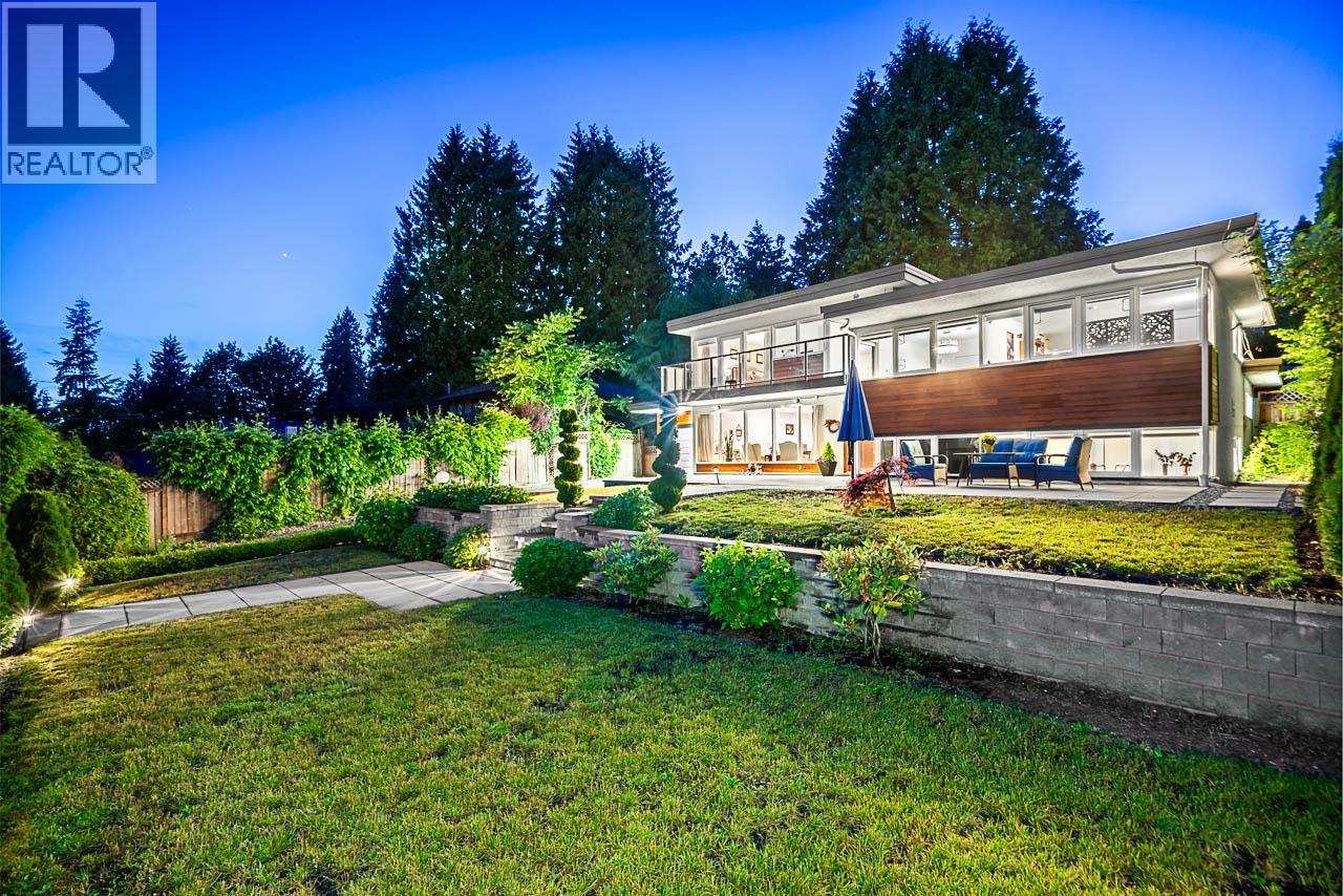 1555 LAWSON AVENUE, West Vancouver