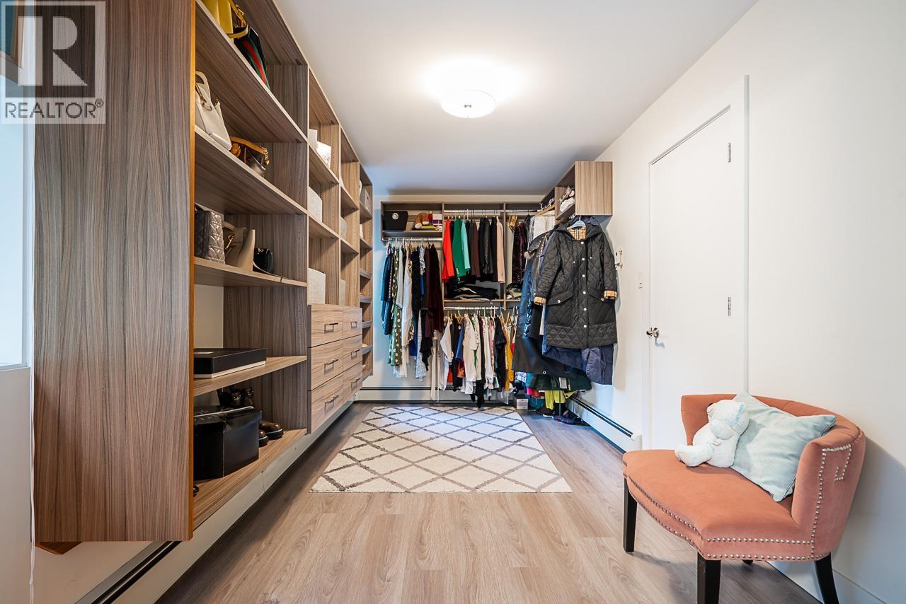 1555 LAWSON AVENUE, West Vancouver