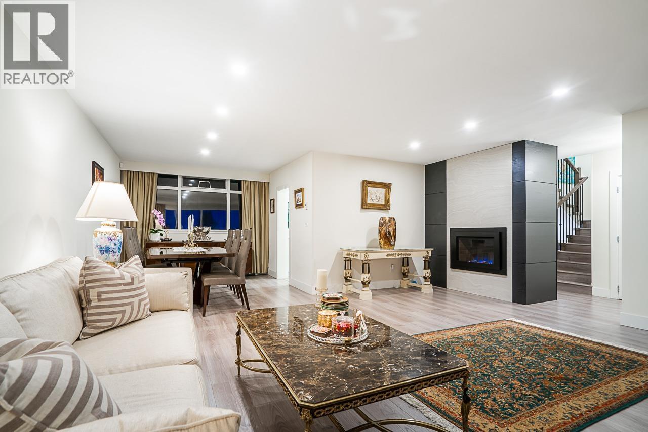 1555 LAWSON AVENUE, West Vancouver