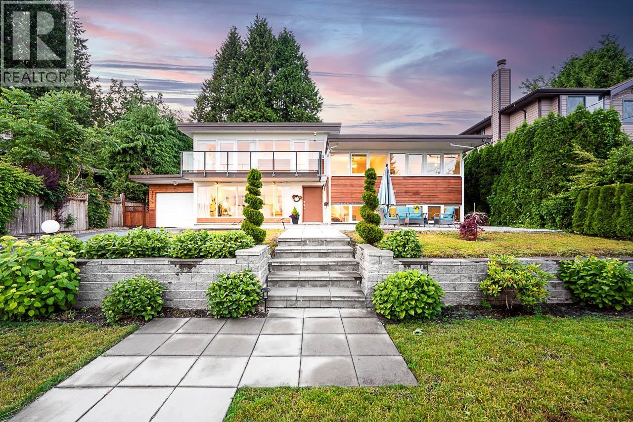 1555 LAWSON AVENUE, West Vancouver