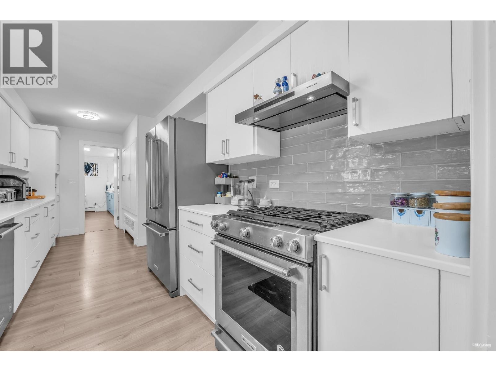 1555 LAWSON AVENUE, West Vancouver