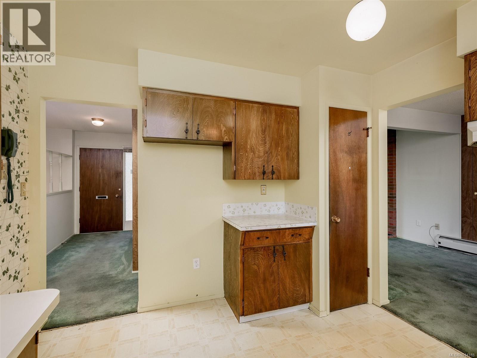 412 Gamble Pl, Colwood