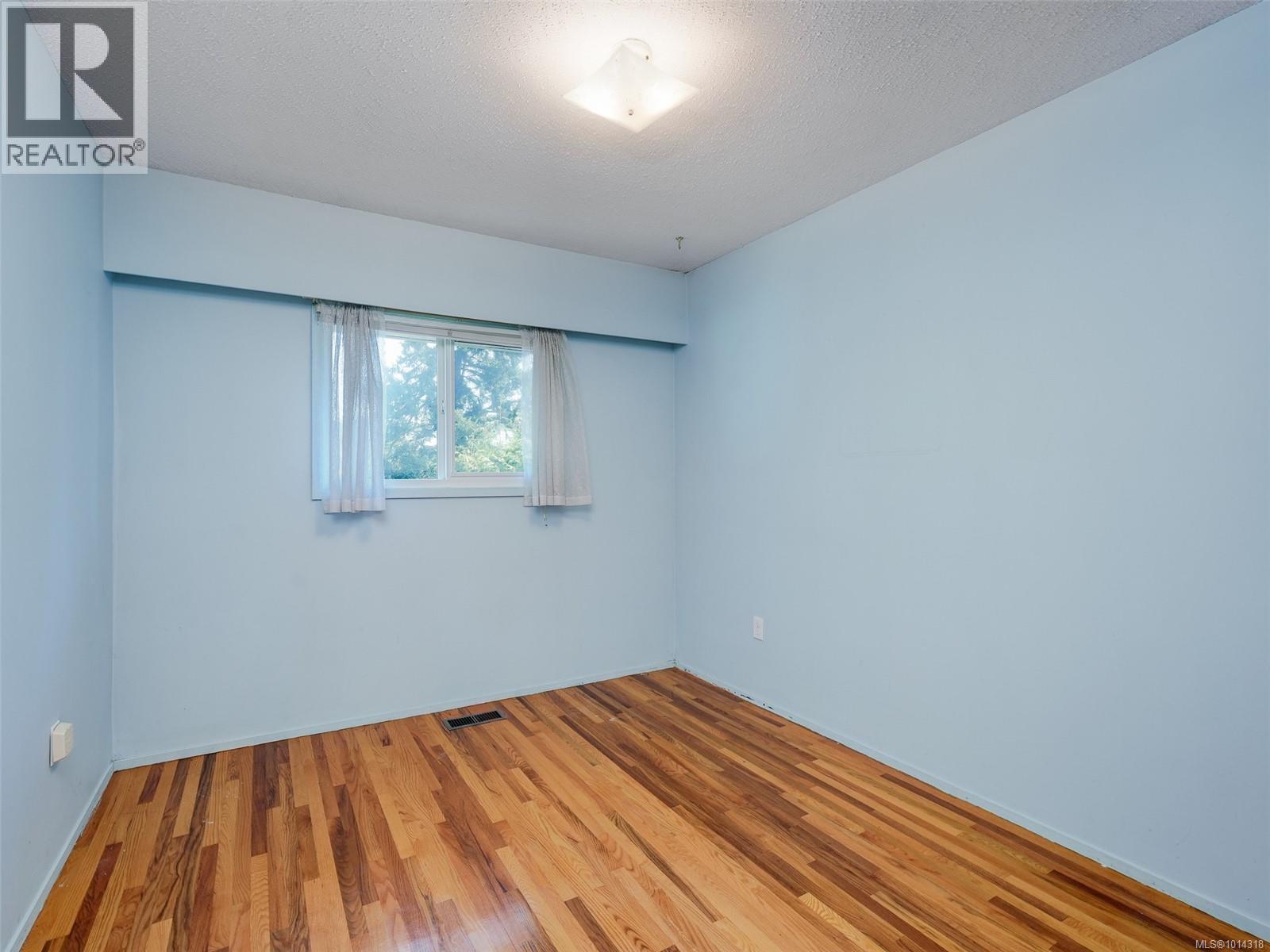 412 Gamble Pl, Colwood