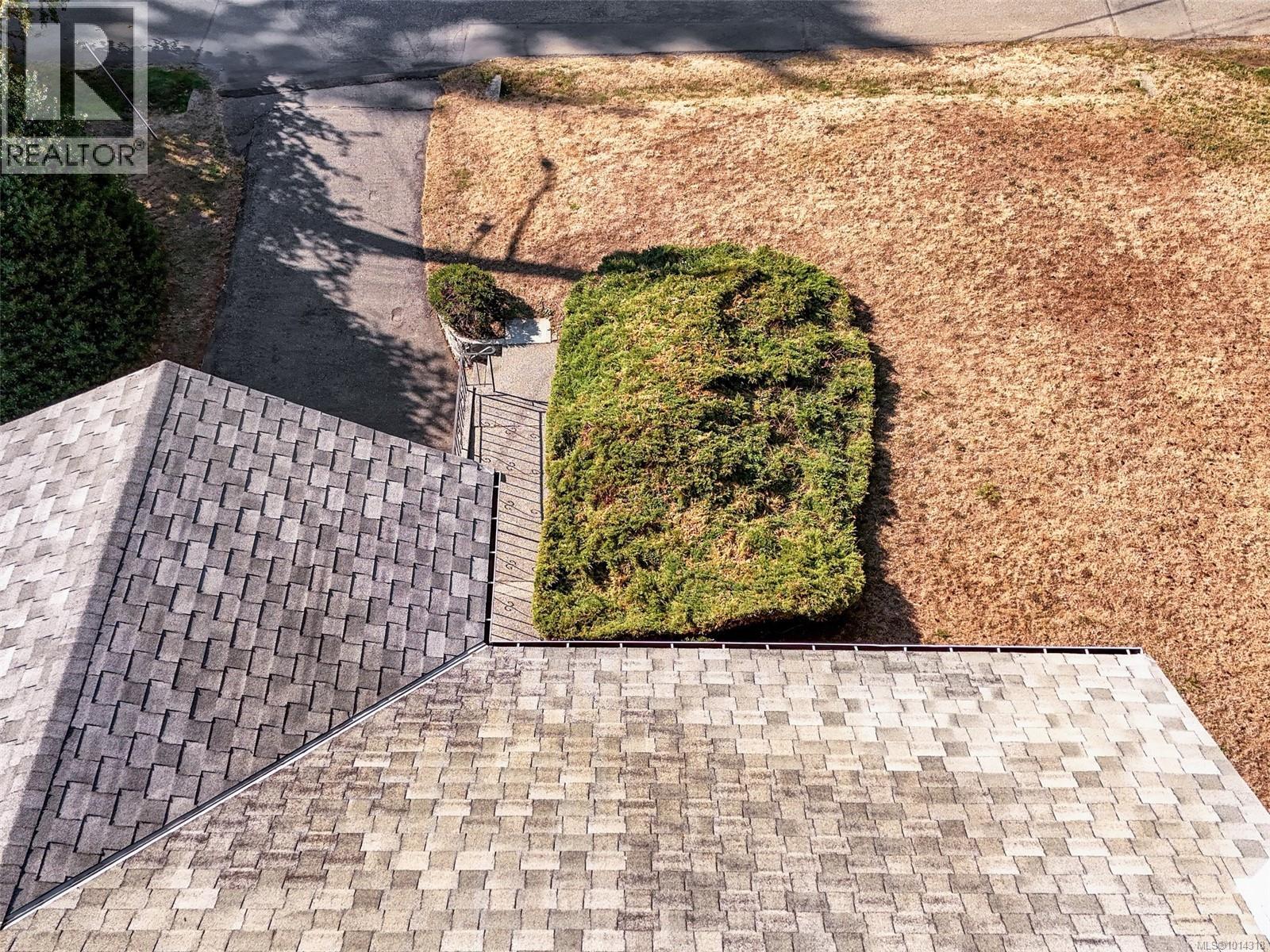 412 Gamble Pl, Colwood