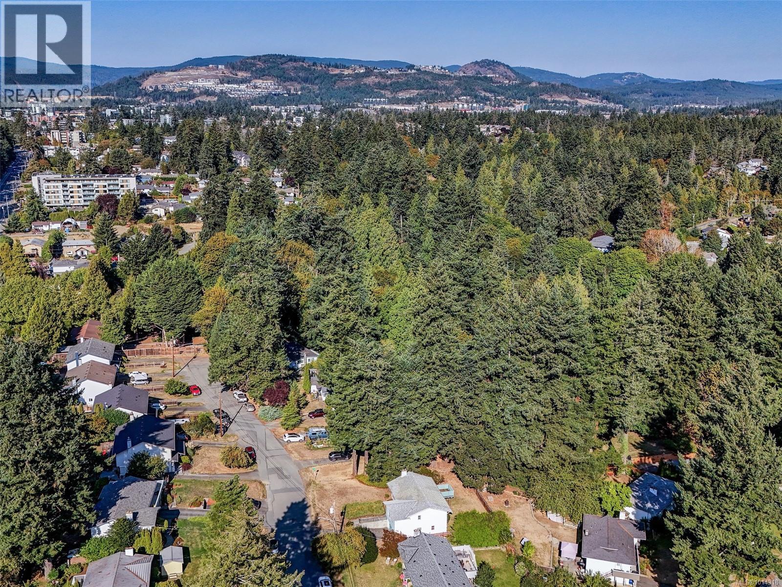 412 Gamble Pl, Colwood