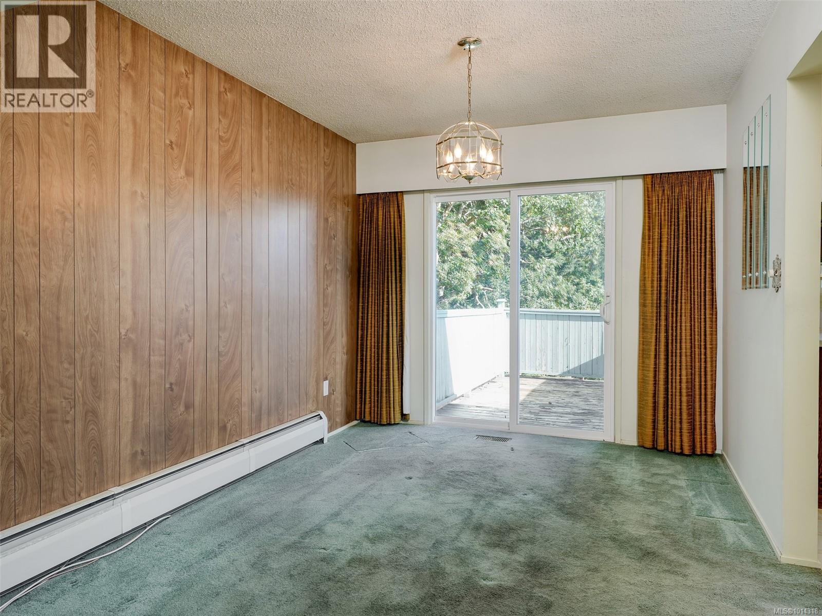 412 Gamble Pl, Colwood