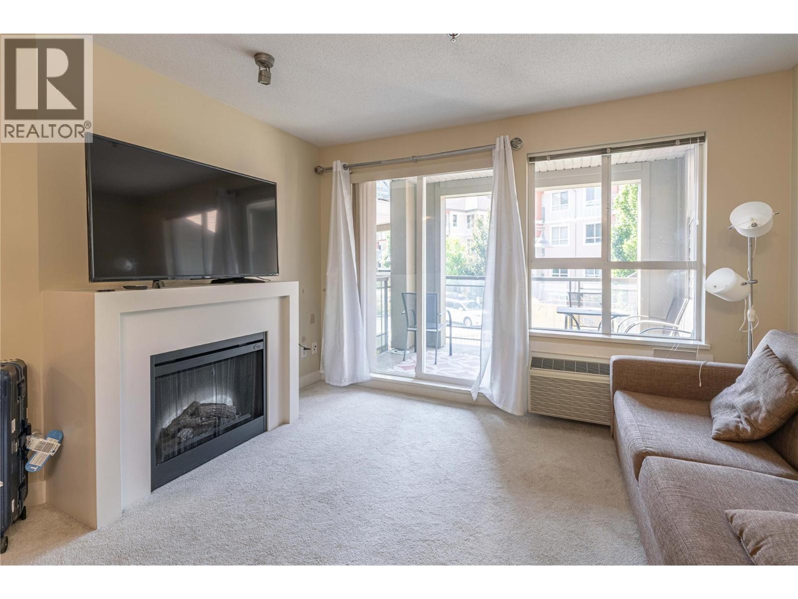 218 1089 Sunset Drive, Kelowna