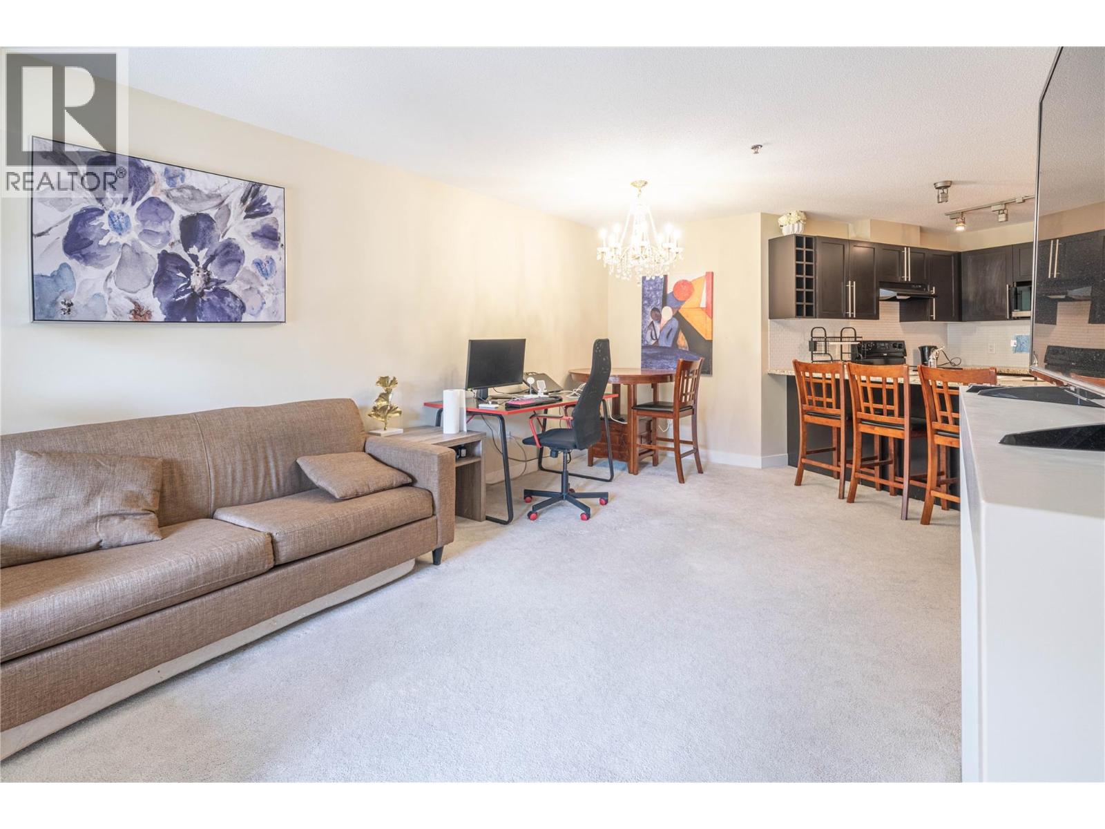 218 1089 Sunset Drive, Kelowna