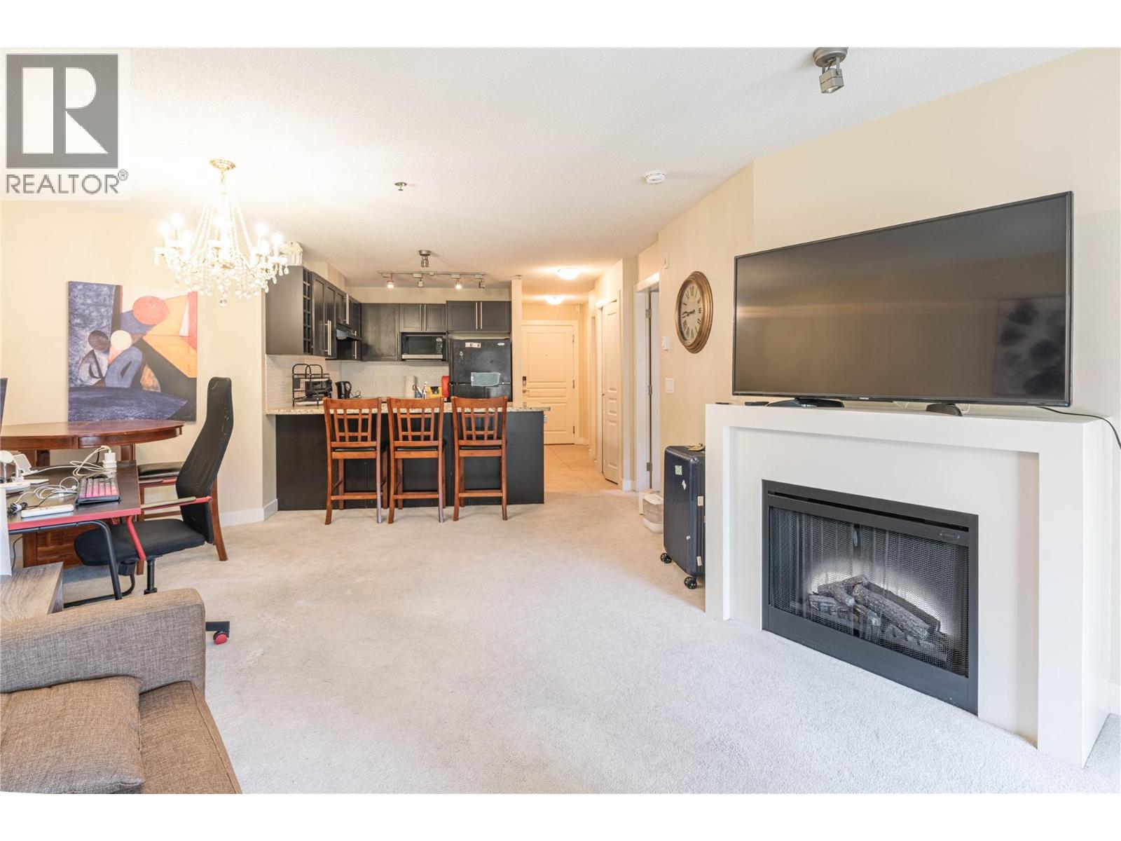 218 1089 Sunset Drive, Kelowna