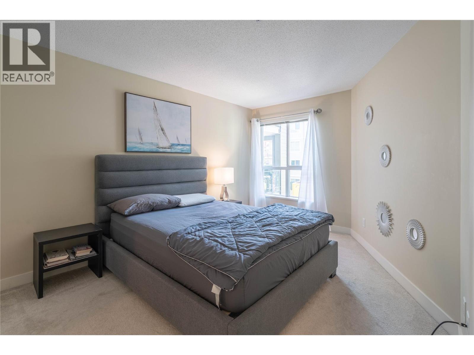 218 1089 Sunset Drive, Kelowna