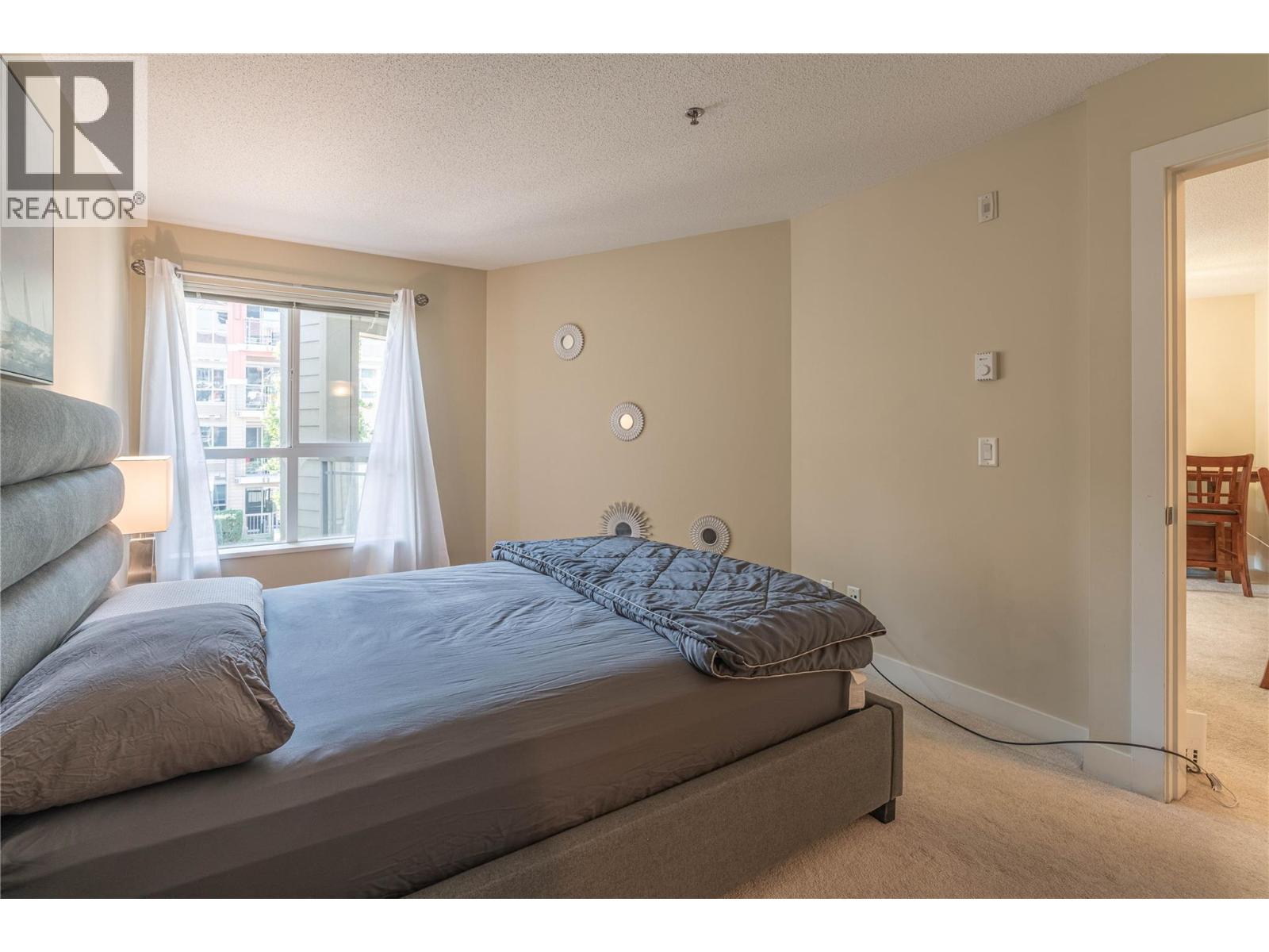 218 1089 Sunset Drive, Kelowna