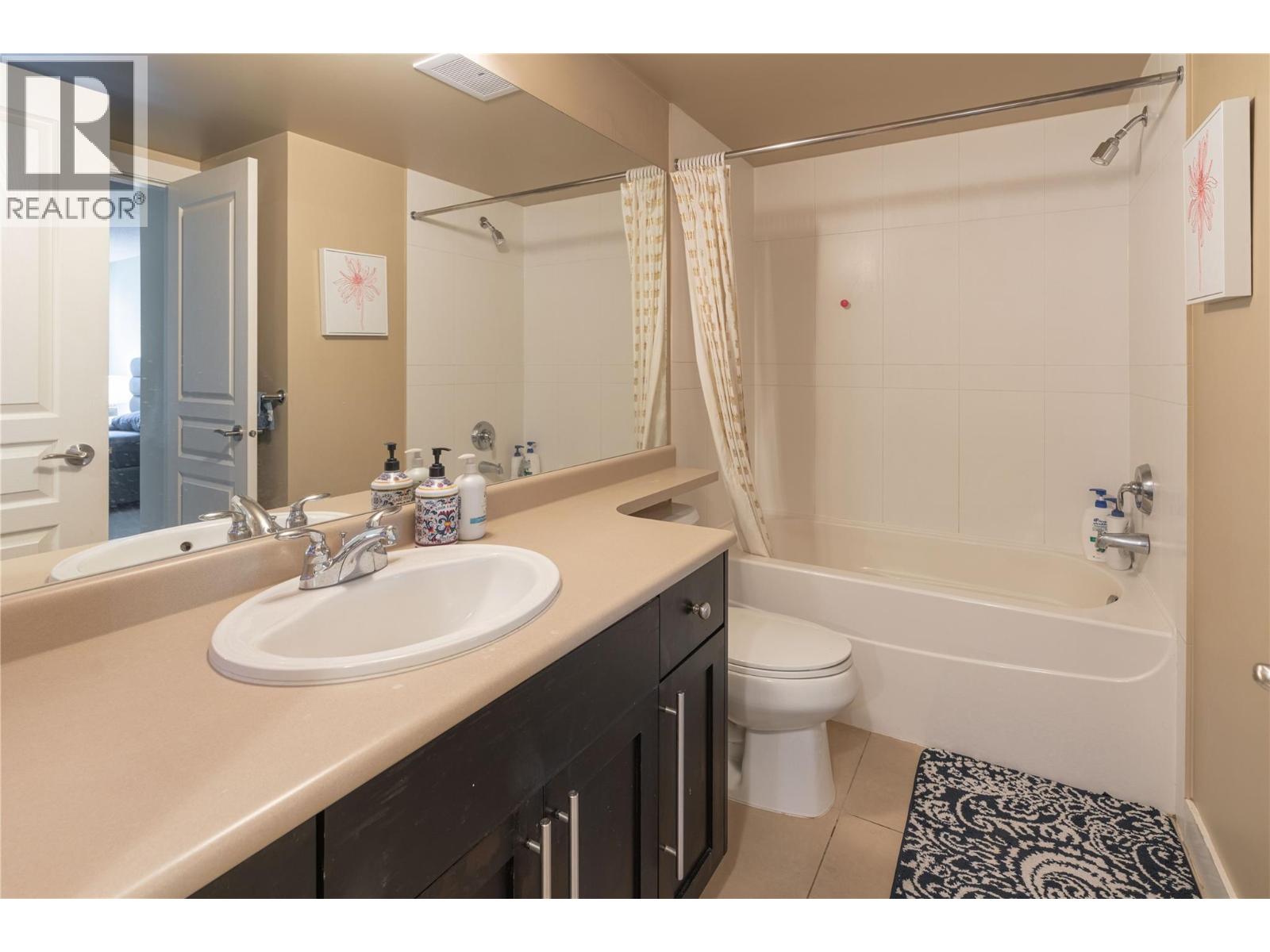 218 1089 Sunset Drive, Kelowna