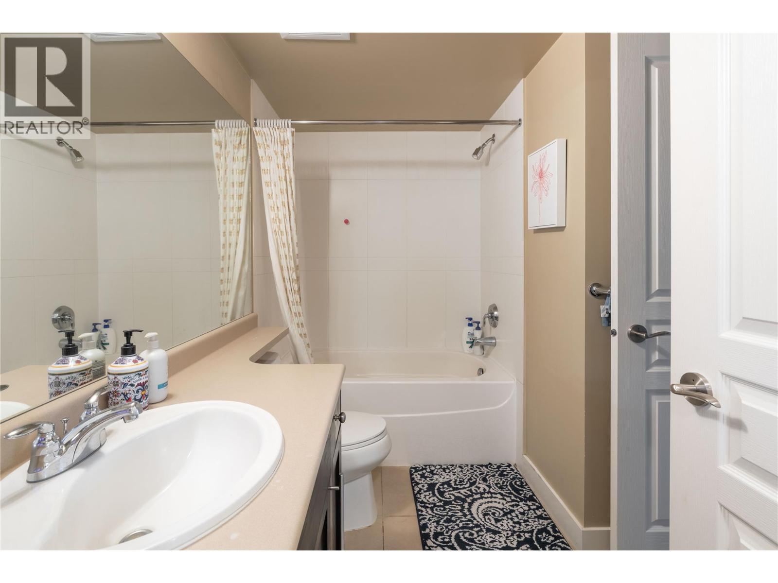 218 1089 Sunset Drive, Kelowna